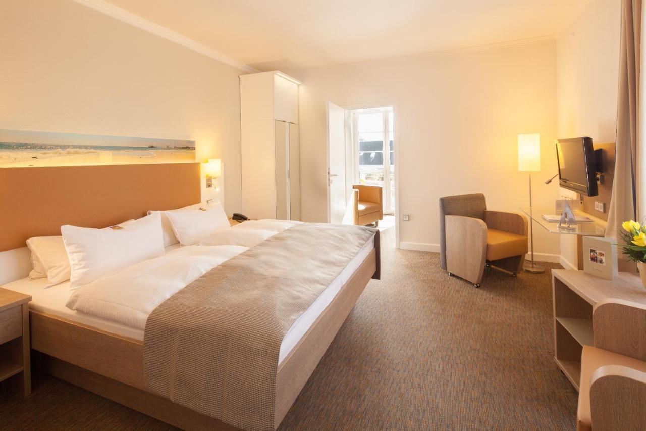 Hotel Erholung Kellenhusen Bagian luar foto